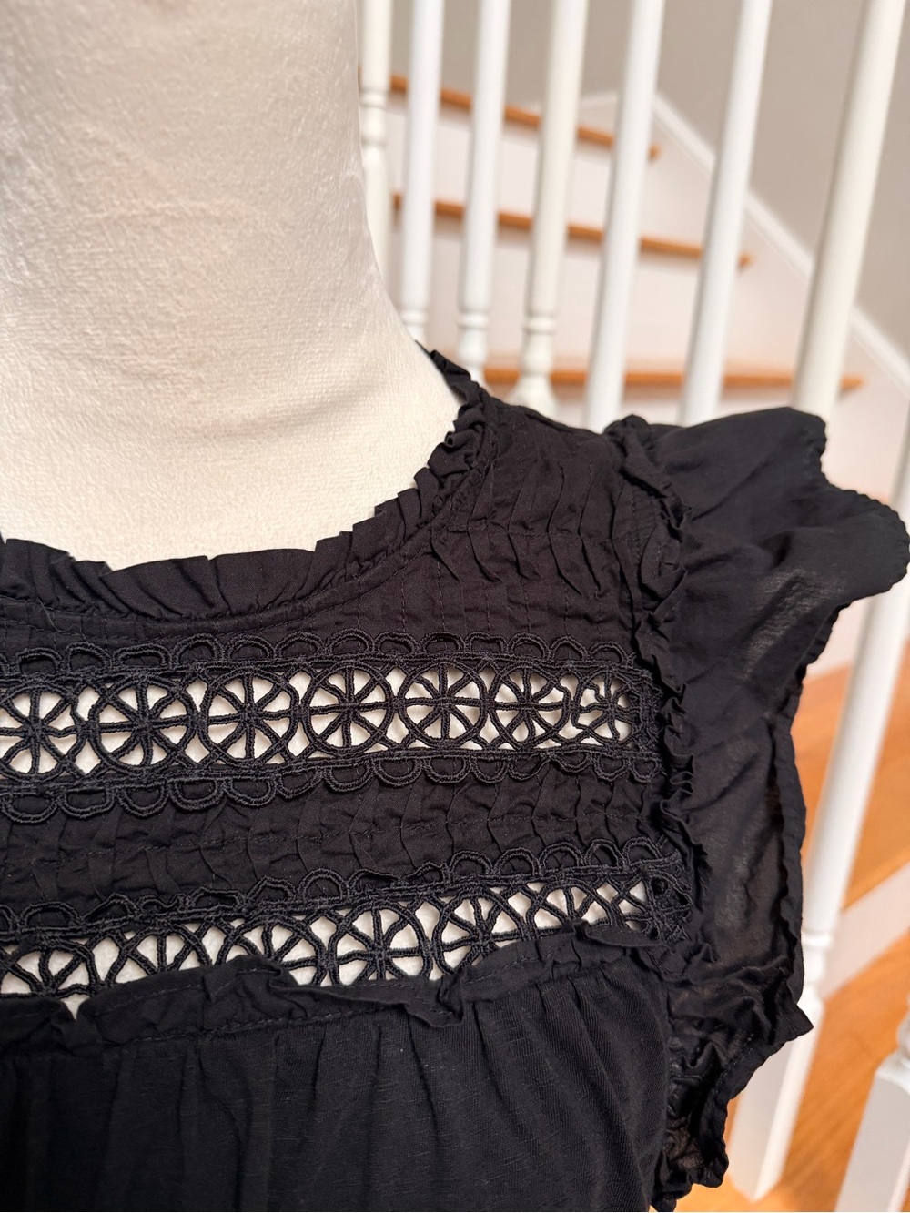 LOFT Small Black Crochet Lace Yoke Flutter Sleeve Cotton Shirt - Picture 2 of 7